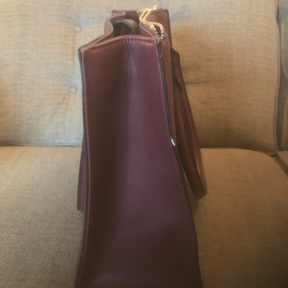 Perfect fall/winter tote! - Picture 2 of 3